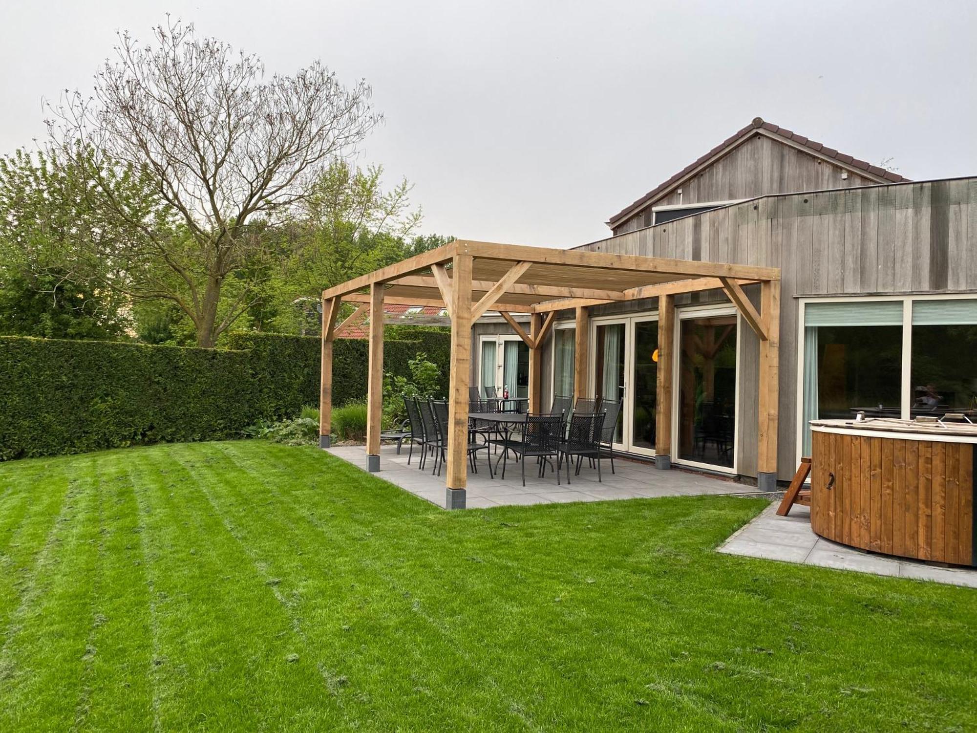Villa Riverside Met Hottub, Eigen Aanlegsteiger, Zwemtrap, Trampoline En Kano'S Zeewolde Exterior foto