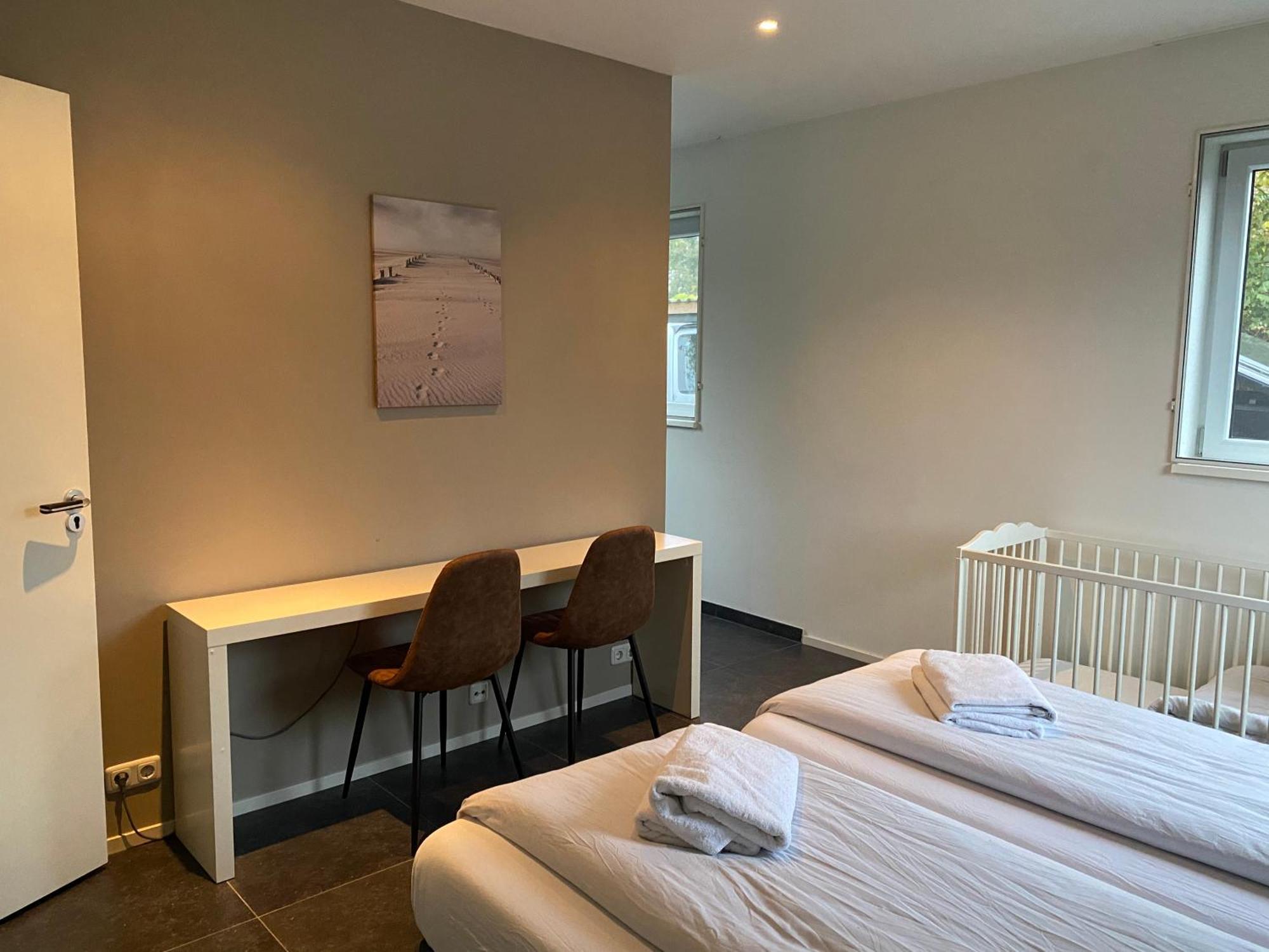 Villa Riverside Met Hottub, Eigen Aanlegsteiger, Zwemtrap, Trampoline En Kano'S Zeewolde Exterior foto