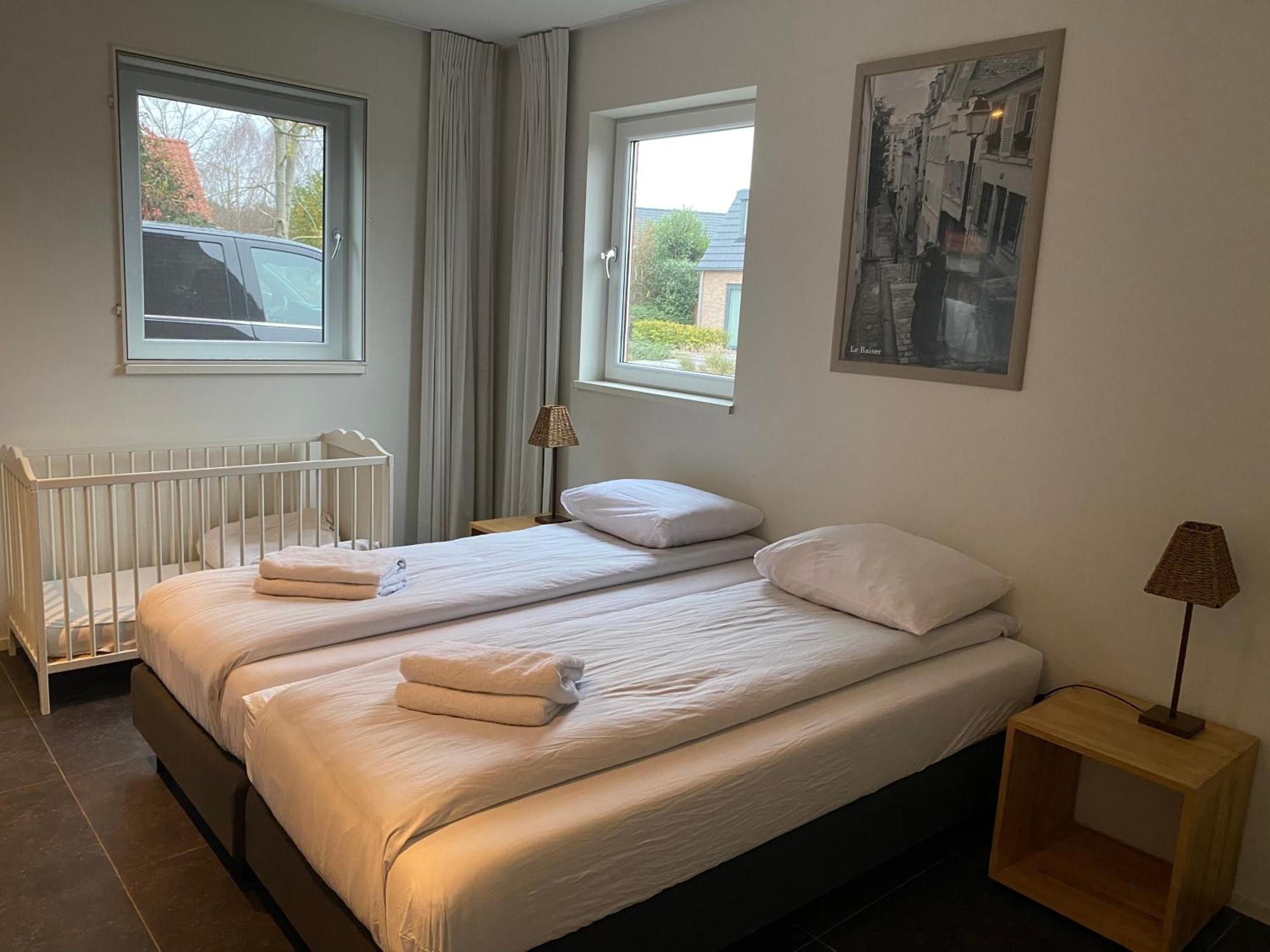 Villa Riverside Met Hottub, Eigen Aanlegsteiger, Zwemtrap, Trampoline En Kano'S Zeewolde Exterior foto